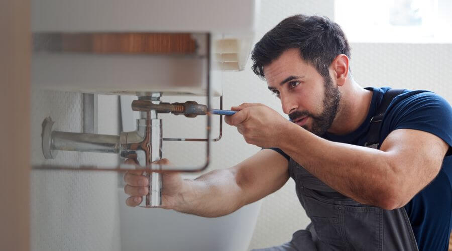 Sink faucet replacement in Greenfield, IN